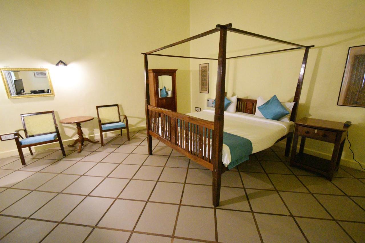 Hotel Villa Des Gouverneurs ปอนดิเชอรี ภายนอก รูปภาพ